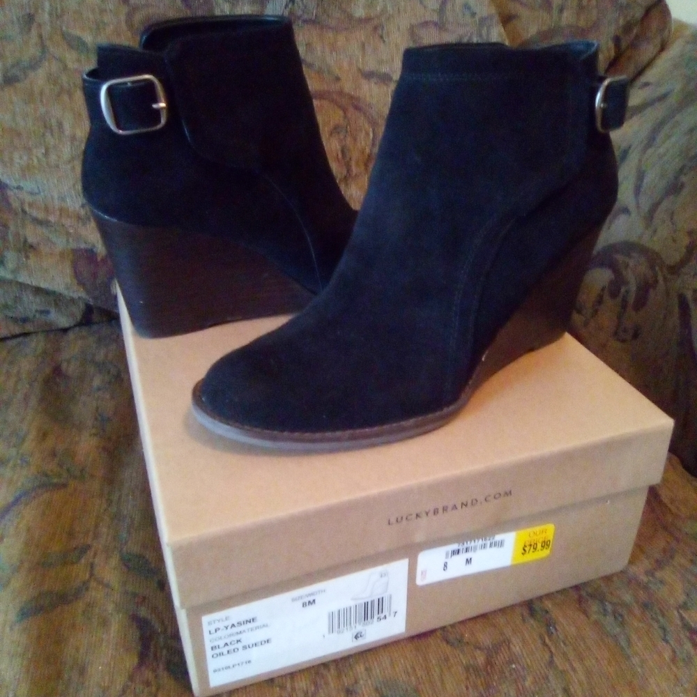 Like new Suede Ankle Boots - Picture 3 of 4